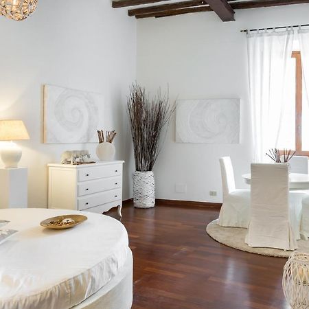 Ghetto Campo dei Fiori Luxury white rooms Roma Esterno foto